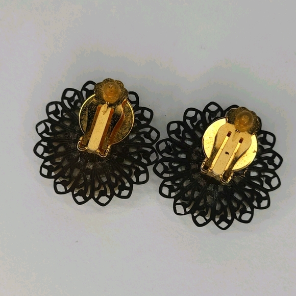 Vintage Marble&Metal Clip-on Earrings - Picture 4 of 4